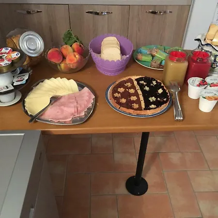 La Casetta Bed & Breakfast *