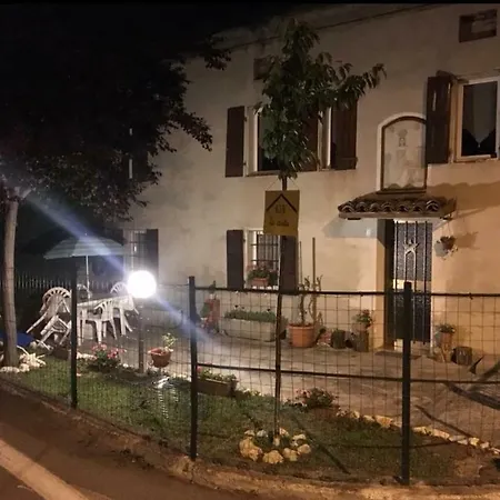 فندق مبيت وإفطار La Casetta بريشيلّو